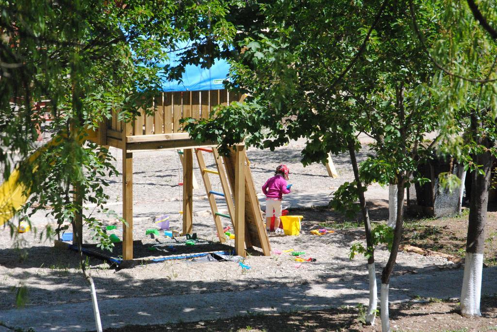Activ Parc Hotel Negresti Kültér fotó